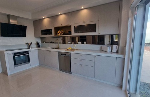 Ericeira Villa | Apartment Oceans Window