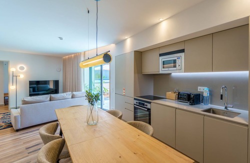 Centro / Baixa Villa | Apartment Pantaleon - Five Bedroom Villa, Sleeps 8