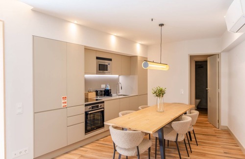 Centro / Baixa Villa | Apartment Pantaleon - Five Bedroom Villa, Sleeps 8