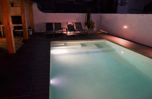 Cercal Apartment | Apartment with pool in town center