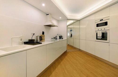 Estoril Apartment | Apartment "Quiet under the Trees" with Wi-Fi