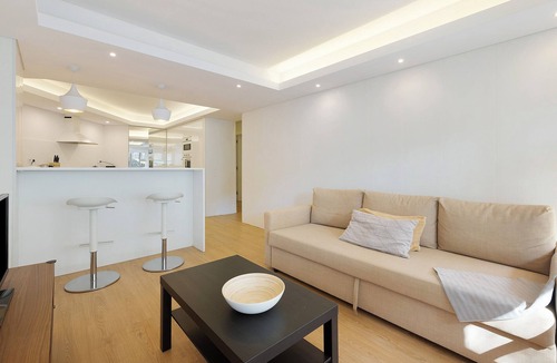 Estoril Apartment | Apartment "Quiet under the Trees" with Wi-Fi