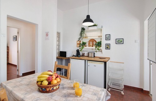 Tavira Apartment | Apartment 'Soalheira - Tavira' with Private Terrace, Wi-Fi, and Air Conditioning