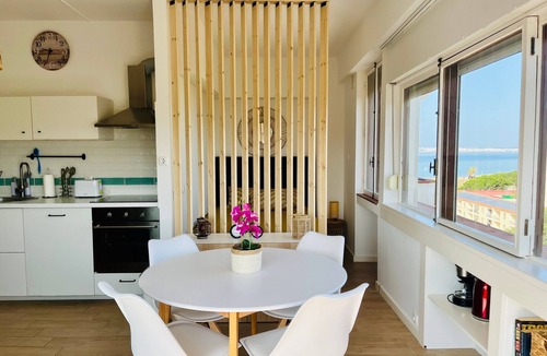 Alvor Apartment | Apartment 'Sunset' with Sea View, Wi-Fi and Air Conditioning