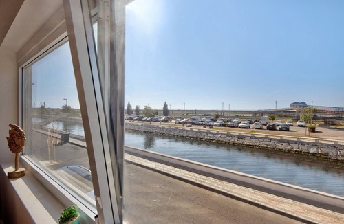 Vera Cruz Apartment | Apartment 'T1 - Salina Ria' with Wi-Fi and Air Conditioning