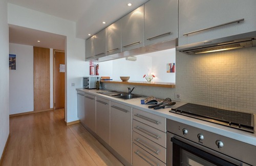 Telheiro Apartment | Apartment Toma, 2 Bedroom, Condominium Dom Manuel 1, Lagos Marina. 9718/AL
