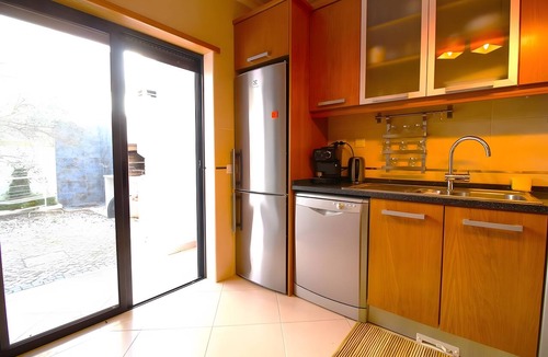 Vila Nova De Cacela Apartment | Apartment 'Villa Sal, Sol, Sul' with Private Terrace, Wi-Fi and Air Conditioning