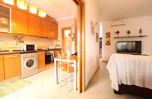 Vila Nova De Cacela Apartment | Apartment 'Villa Sal, Sol, Sul' with Private Terrace, Wi-Fi and Air Conditioning
