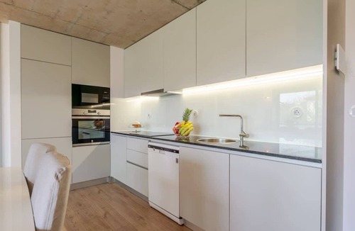 Vila Nova de Gaia Apartment | Apartment with balcony and pool by Hostwise