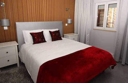 Nazare Apartment | Apartment with balcony by the beach ideal for 2 people