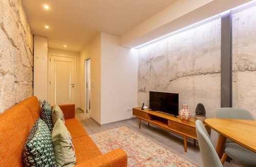 Sao Nicolau Apartment | Apartment with Balcony for 4 Guests