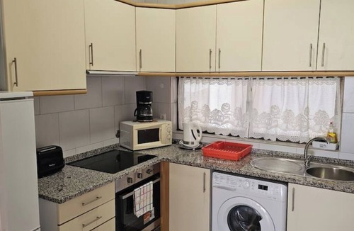 Calicos Apartment | APARTMENT WITH OCEAN VIEW (WEEKLY RENTAL)