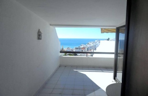 Calicos Apartment | APARTMENT WITH OCEAN VIEW (WEEKLY RENTAL)