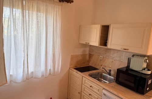 Albardeira Apartment | Apartment with pool and Meia Praia beach access