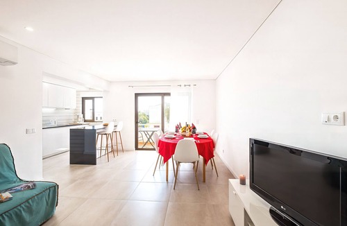 Areias de Sao Joao Apartment | Apartment with pool near beach in Albufeira