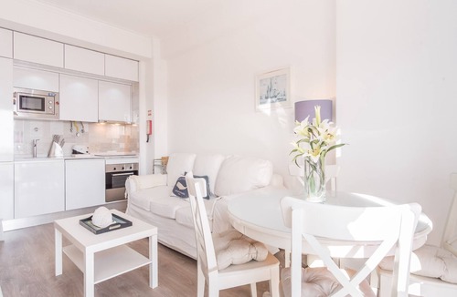 Estoril Apartment | Apartment with sea view, near casino, beach, supermarket, restaurant