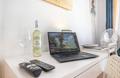 Mina House | April Square Guesthouse by Lisbon with Sintra