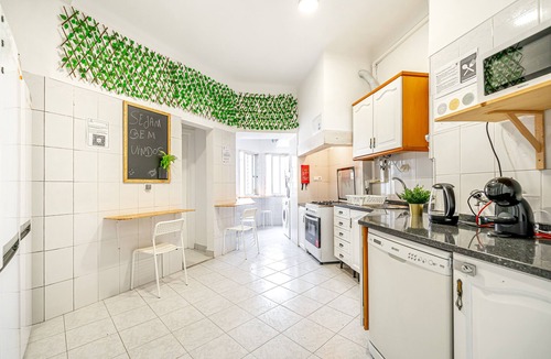 Mina House | April Square Guesthouse by Lisbon with Sintra