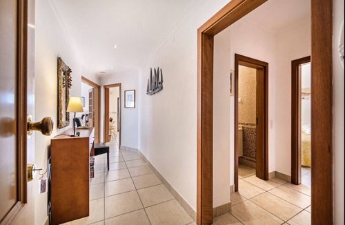 Albardeira Apartment | Apt. Amigas, with access to the communal pool
