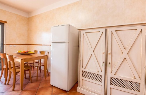 Ameijeira Apartment | Apt. Cecelia, with pool and a 5 mt walk to the beach