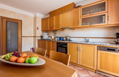 Ameijeira Apartment | Apt. Cecelia, with pool and a 5 mt walk to the beach