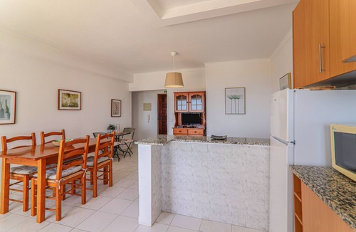 Armacao de Pera Apartment | Apt. Estrela 304 – beachfront, sea view, pool, A/C, and Wi-Fi
