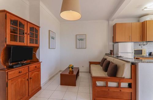 Armacao de Pera Apartment | Apt. Estrela 304 – beachfront, sea view, pool, A/C, and Wi-Fi