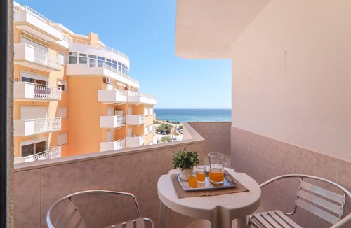 Armacao de Pera Apartment | Apt. Torre Sol 4th7 – Beachfront, A/C, Pool