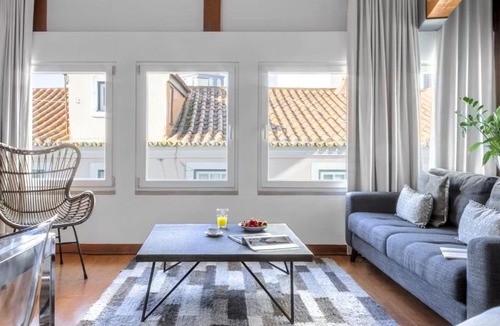 Principe Real Apartment | Architect-Designed Loft in a Historic Hilltop Neighborhood