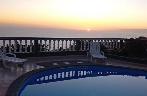 Arco da Calheta Apartment | Arcos Grands Apt enormous private pool Luxury & relaxing VIEWS! T4.