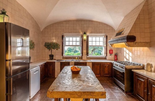 Aldeia de Irmaos Villa | Arrabida Estate near Lisbon with Pool and Vineyard