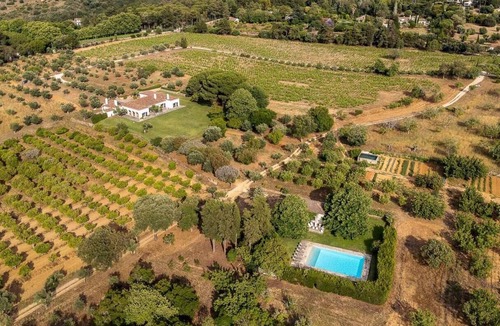Aldeia de Irmaos Villa | Arrabida Estate near Lisbon with Pool and Vineyard