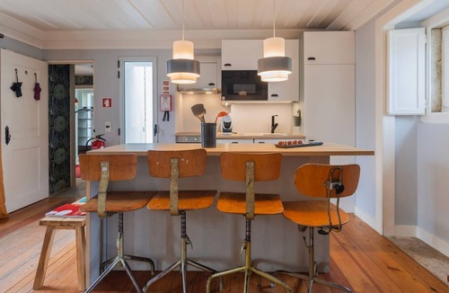Sintra Apartment | Artsy Sintra II by LovelyStay