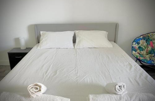 Paco De Arcos Apartment | Atlantic Vista, sunny and steps from the beach
