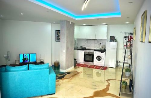 Paco De Arcos Apartment | Atlantic Vista, sunny and steps from the beach