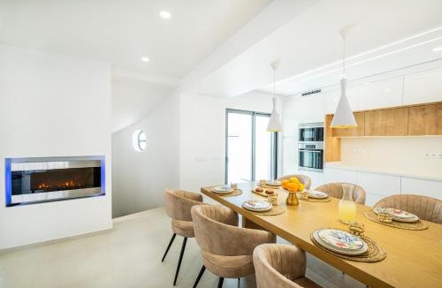 Gale Villa | Atlantis Luxury Villa by Atlantic Places