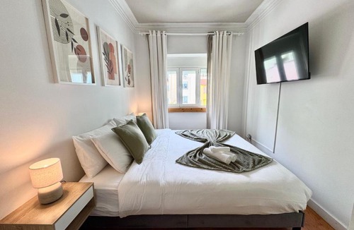 Santo Condestavel Apartment | Aura Campo de Ourique - Near the Tram 28 stop