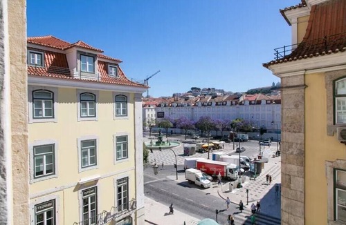 Sacramento Apartment | Authentic Central Lisbon Gem with Unique Design