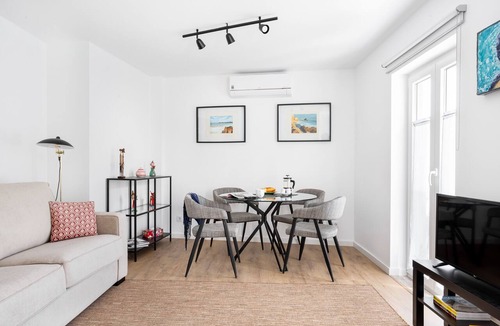 Lisbon Old Town Apartment | Av. Liberdade | COMFY & BRIGHT | Family-Friendly