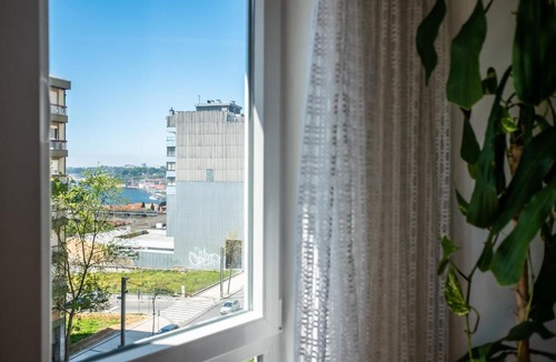 Vila Nova de Gaia Apartment | Avenida: Central, Garage, Metro