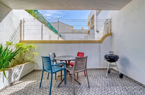 Mato Serrao Apartment | Azula Bright and airy 2 bedroom apartment with pool