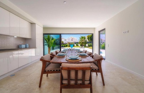 Gale Villa | Azure Salgados - Beach & Golf
