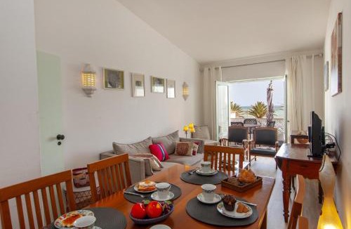 Praia da Luz Apartment | B86 - Beachline Apartment in Praia da Luz
