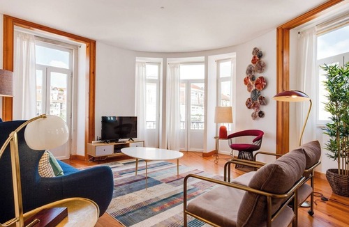 Lisbon Old Town Apartment | Baixa most luminous 3 BDR flat! Great WI-FI!