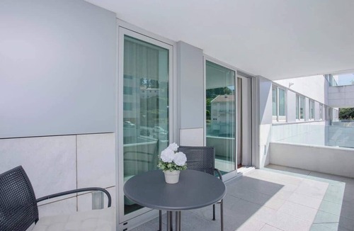 Campanha Apartment | Balcony Dragao View w/Free Parking by Liiiving