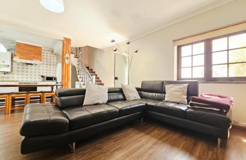 Ferrel Hostel | Baleal Classic Waves Guest House