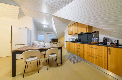Ribeira Brava Apartment | Banda Além Apartment by Mth