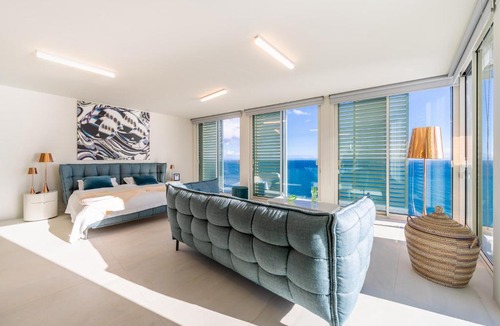 Santa Maria Maior Apartment | Barreirinha Suite Top Floor by Holiday Rental Madeira