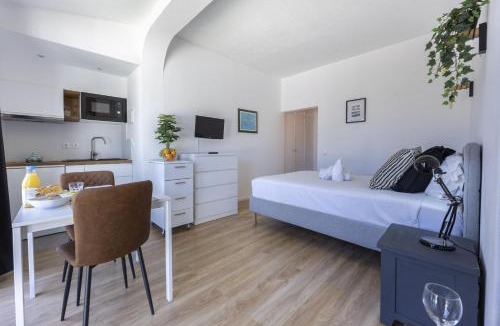 Funchal Apartment | Beach Lovers Duplex & Studio by Seewest