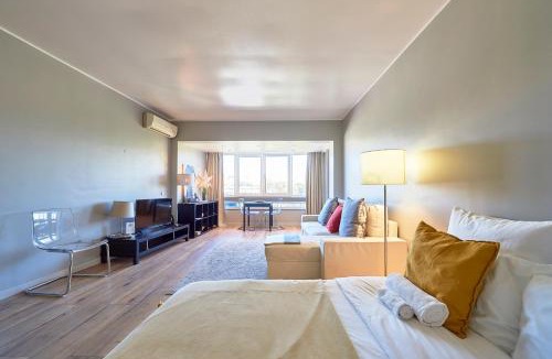Estoril Apartment | BEACHFRONT Cascais,Estoril Apartment